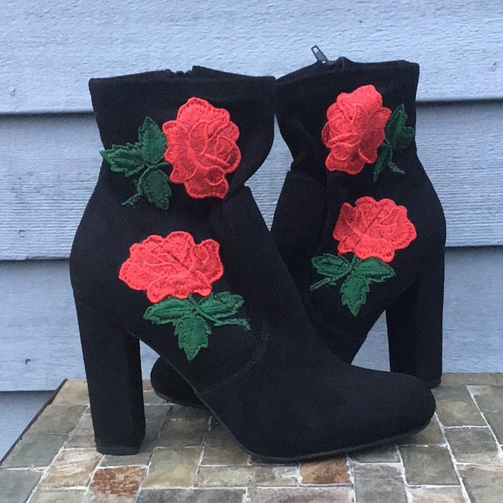 Bamboo Black Faux Suede Rose Embroidered Boots 8